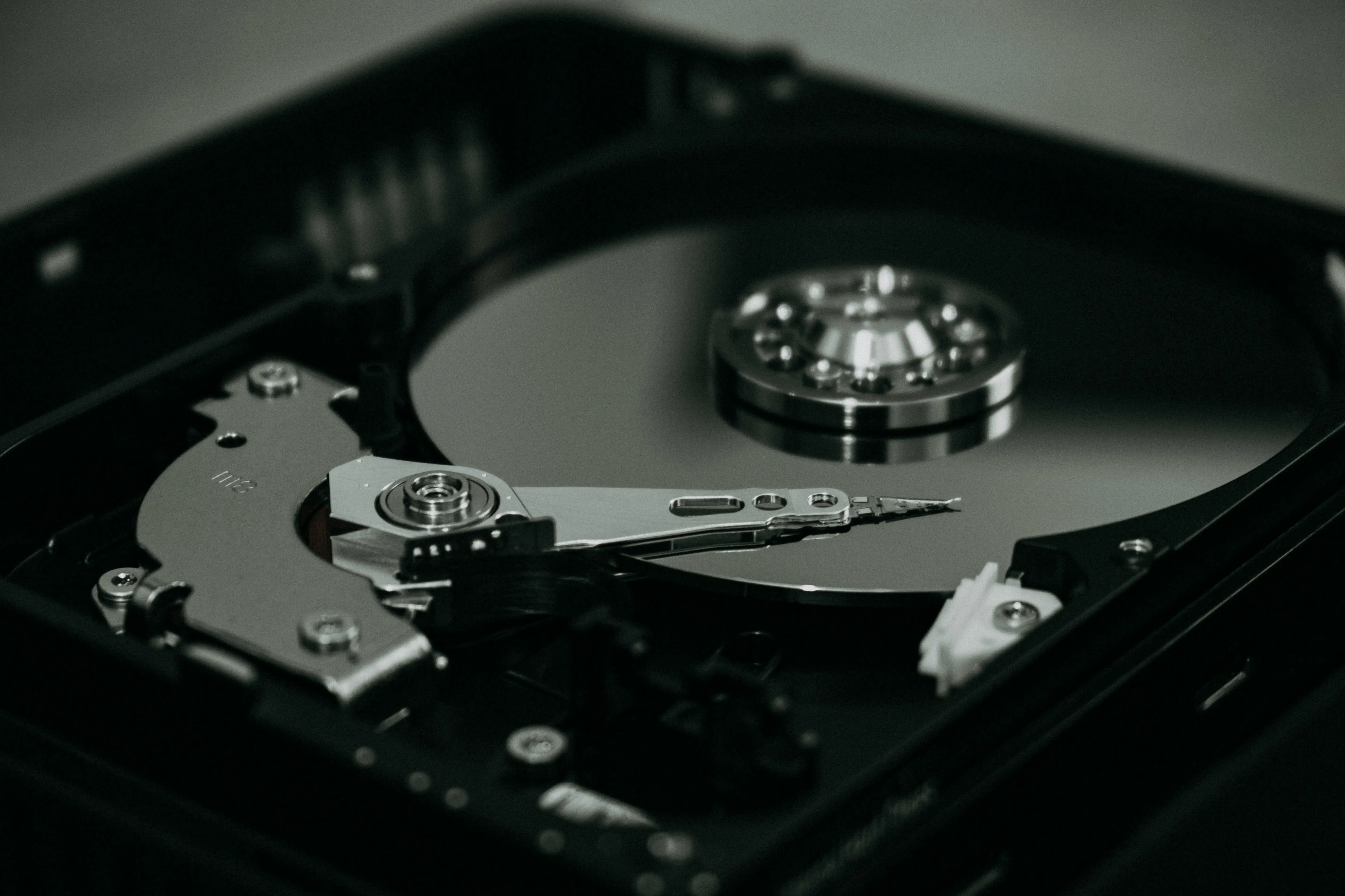 Safe disk imaging and data extraction
